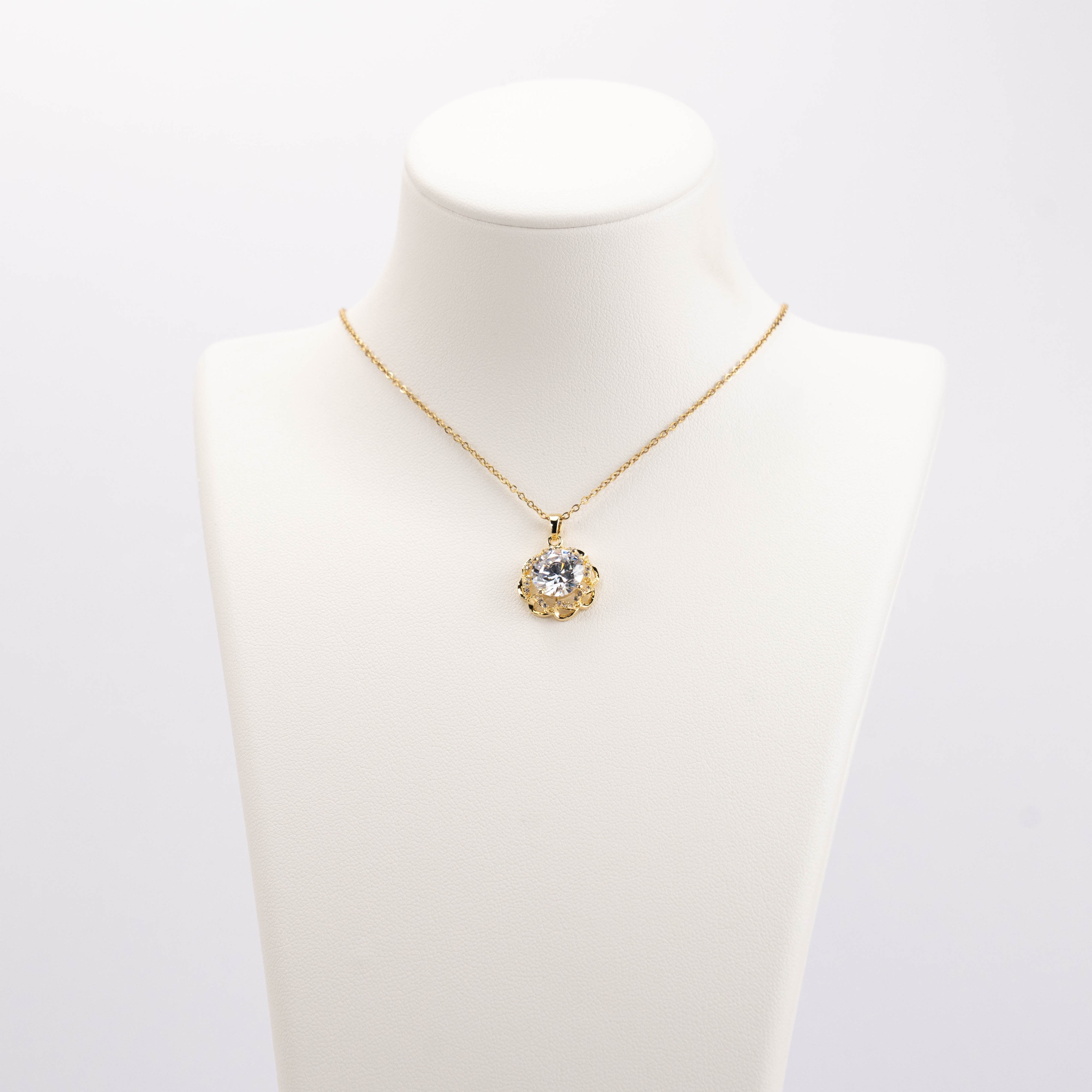 【N-DZR729】Plated 14k Gold Zircon Necklace