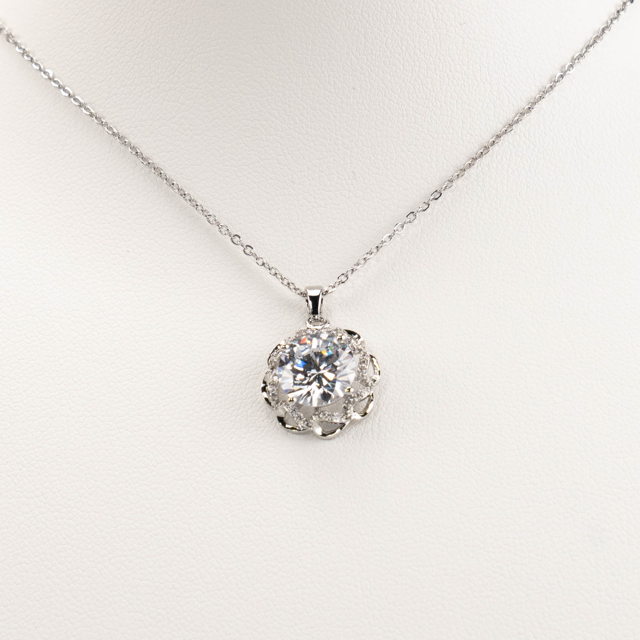 【N-DZR729】Plated 14k Gold Zircon Necklace