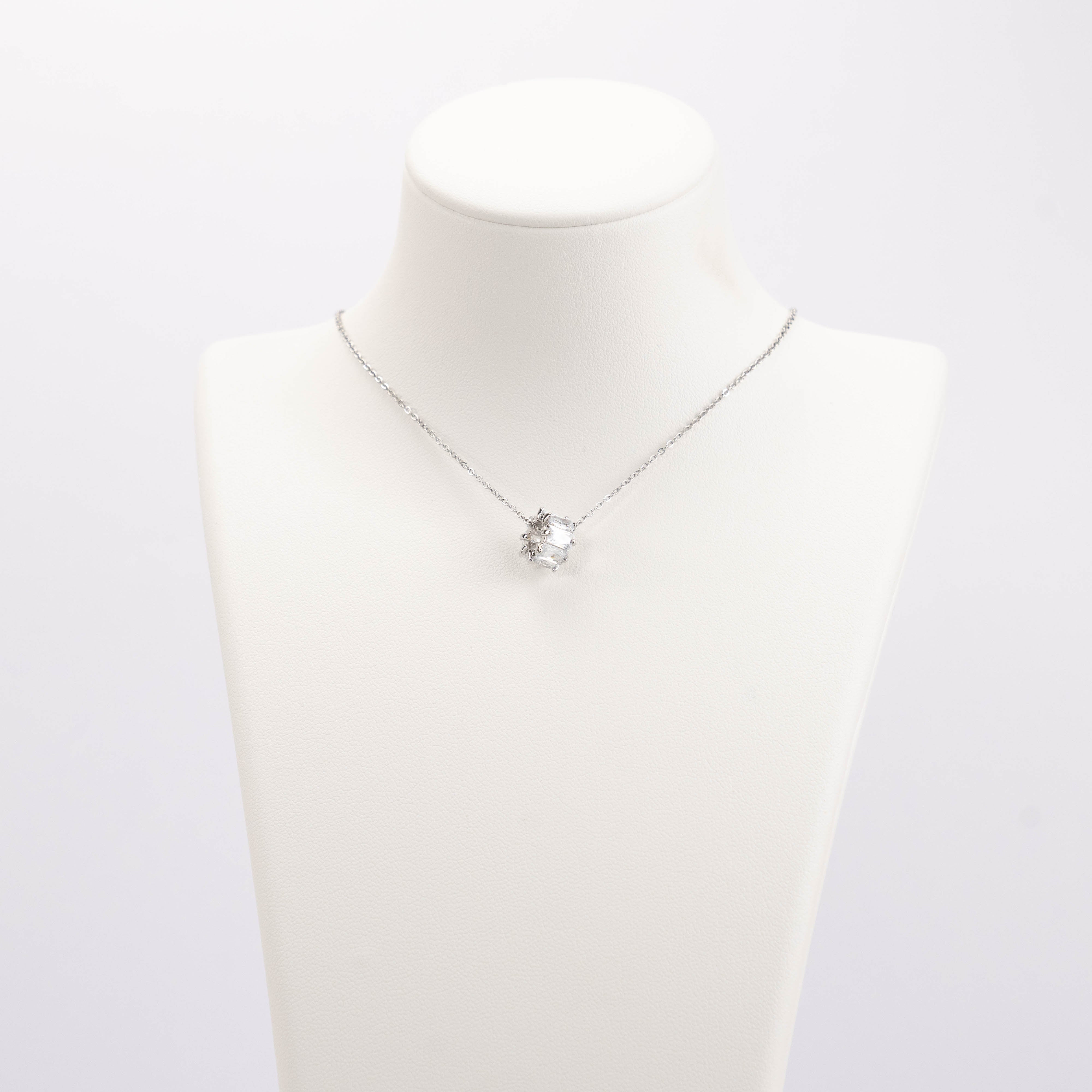 【N-DZR421】Plated 14k Gold Zircon Necklace