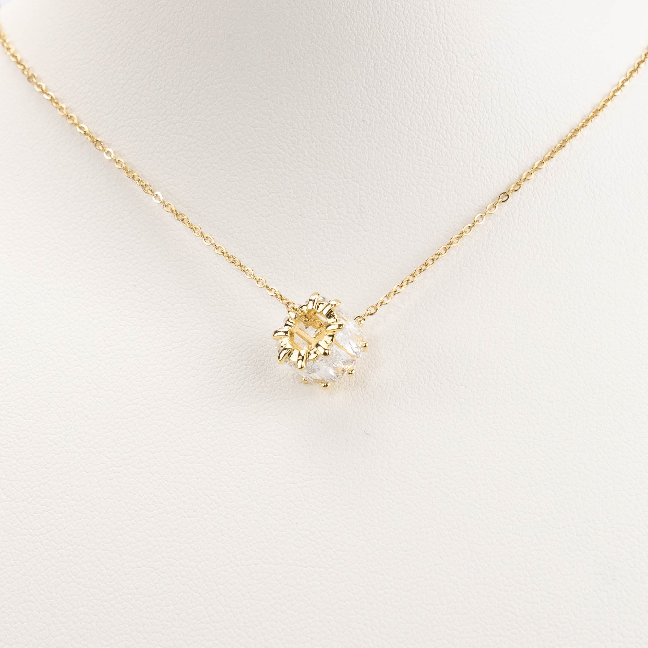 【N-DZR421】Plated 14k Gold Zircon Necklace