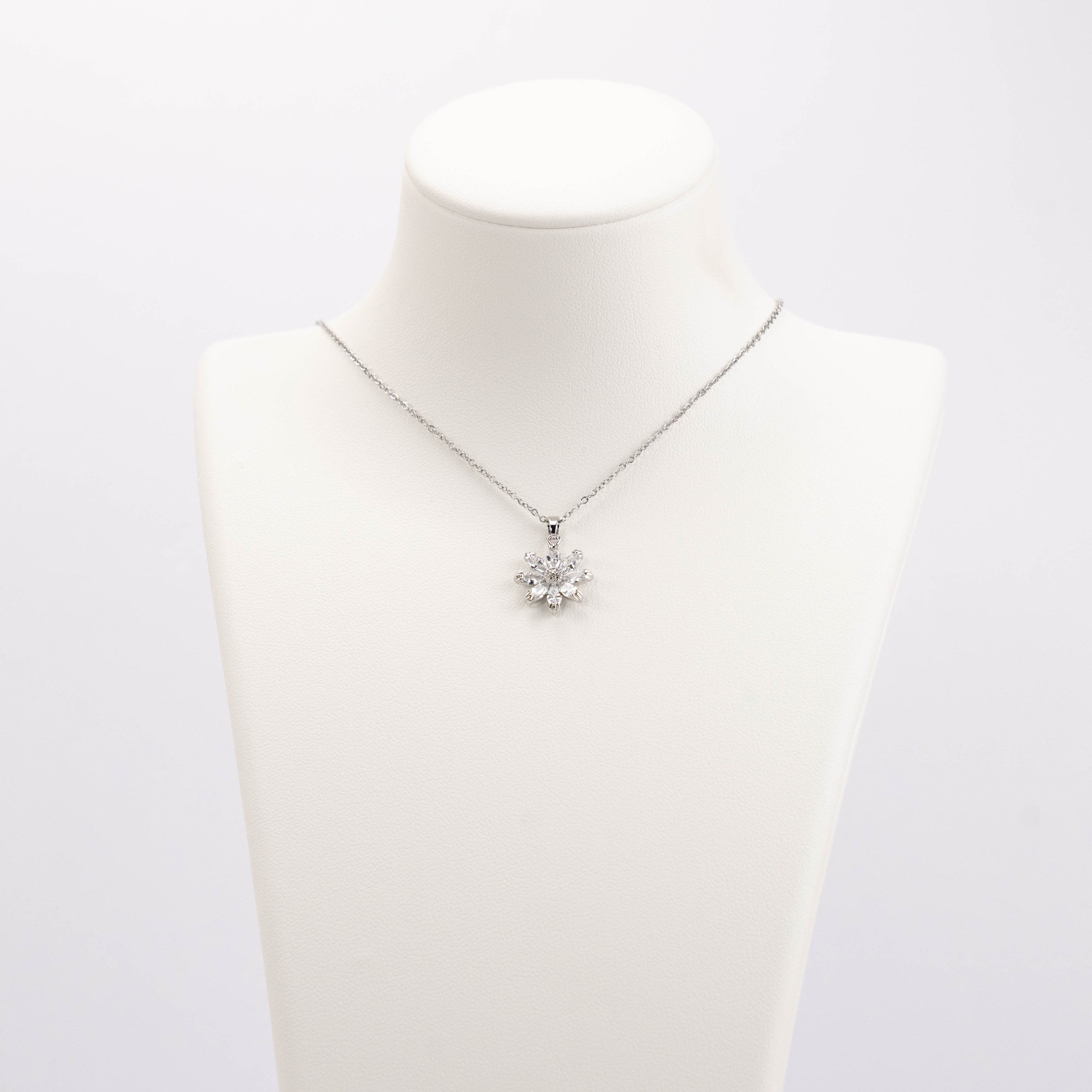 【N-DZR436】Plated 14k Gold Zircon Necklace