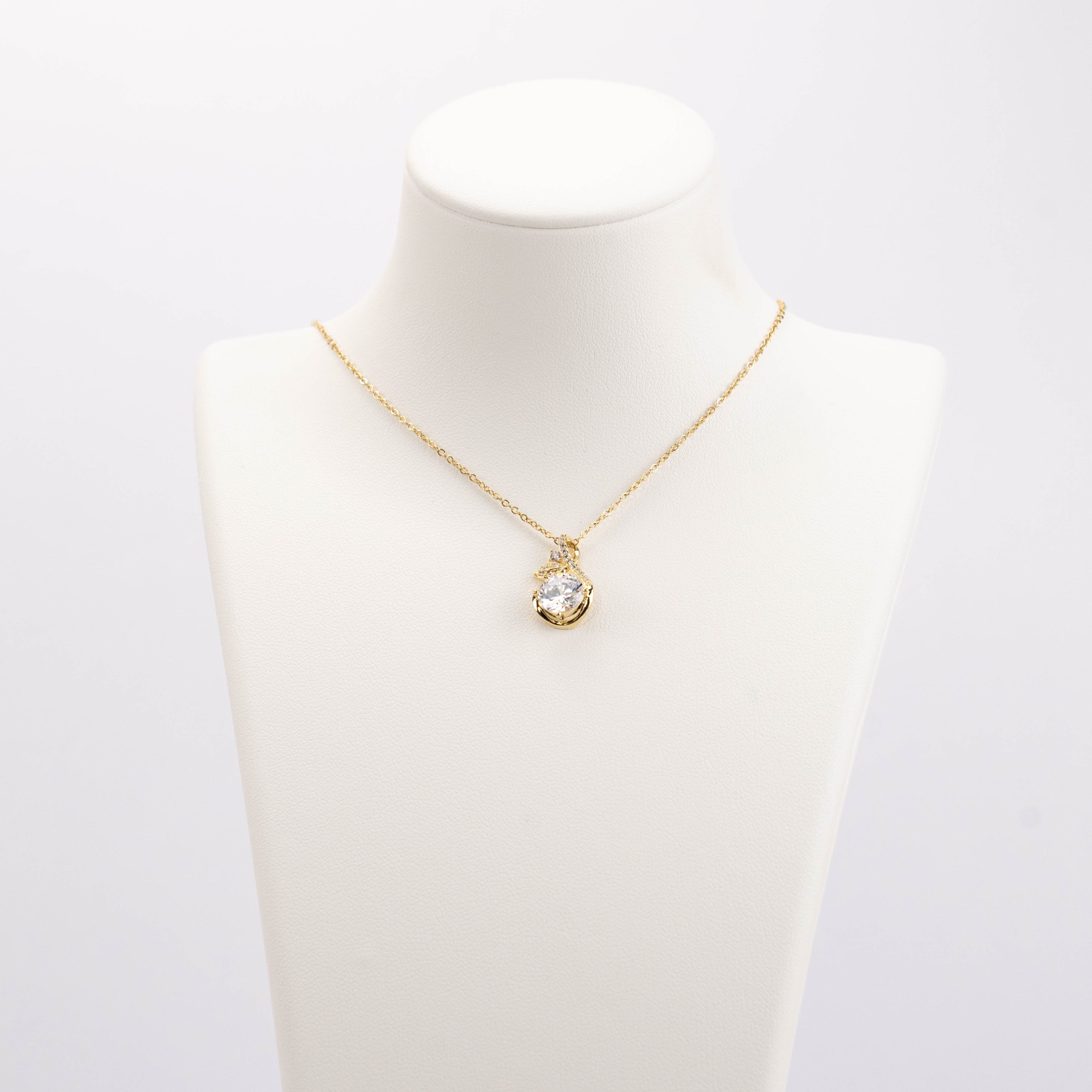 【N-DZR730】Plated 14k Gold Zircon Necklace