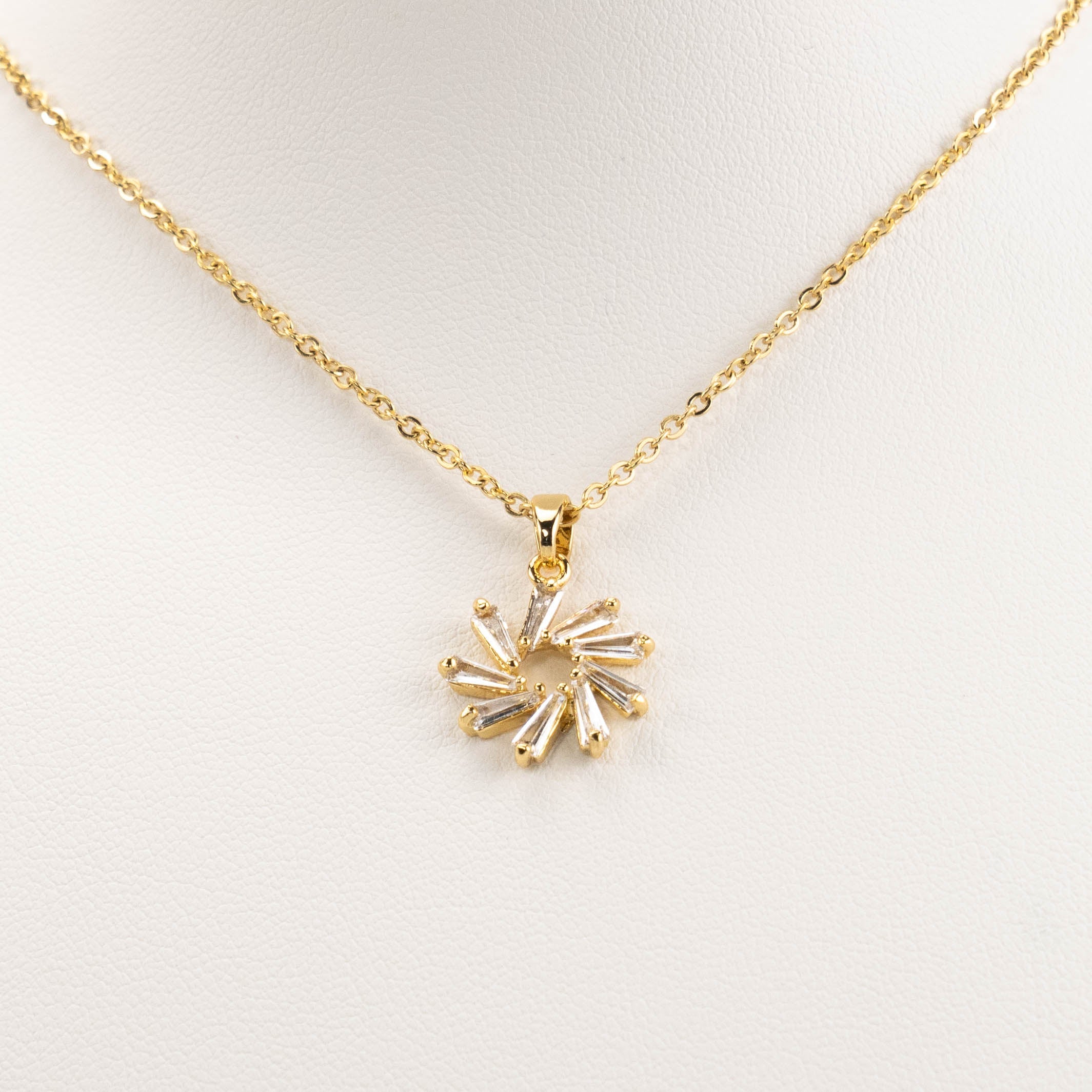 【N-X05】Plated 14k Gold Zircon necklace