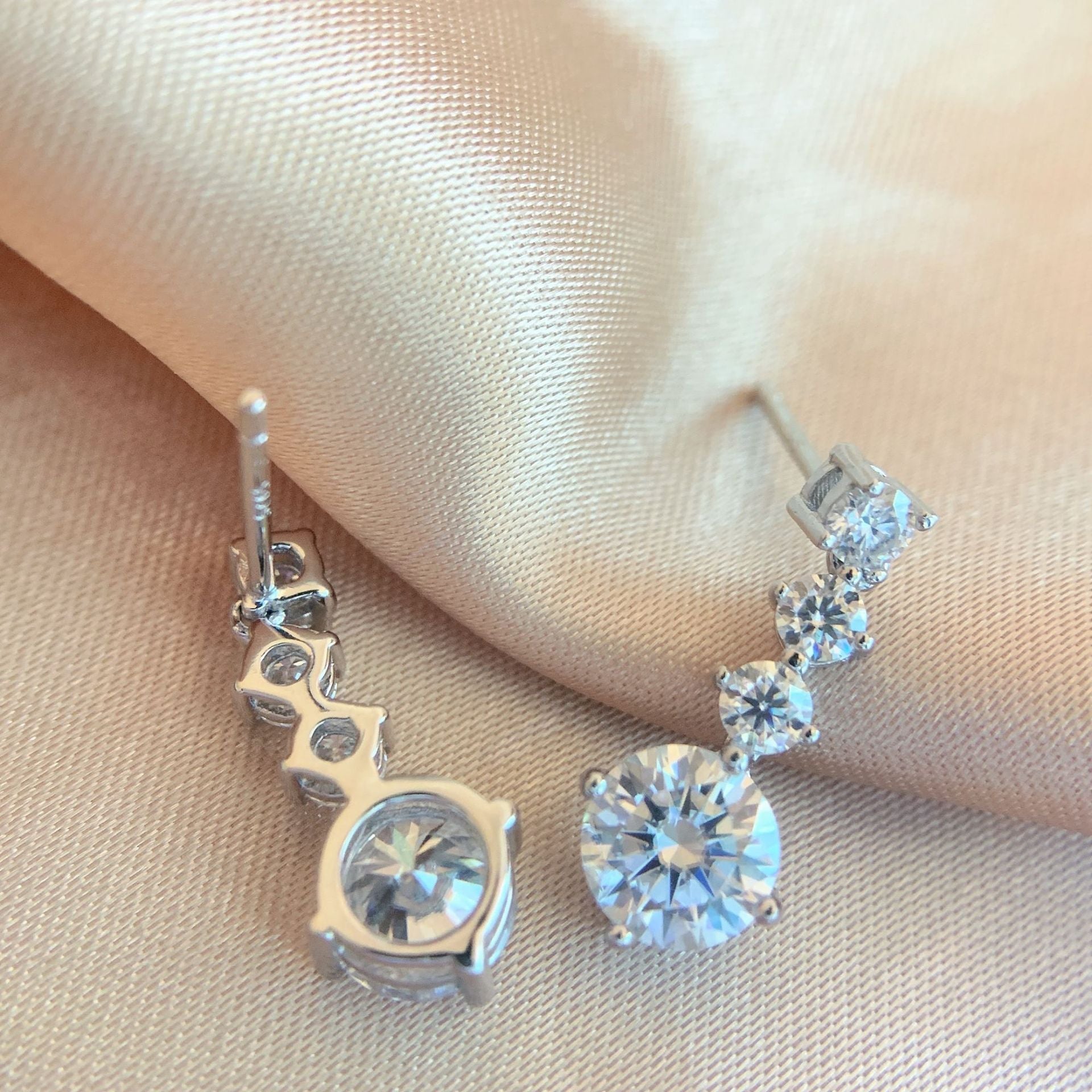 【EM-103】925 Sterling Silver Moissanite earrings